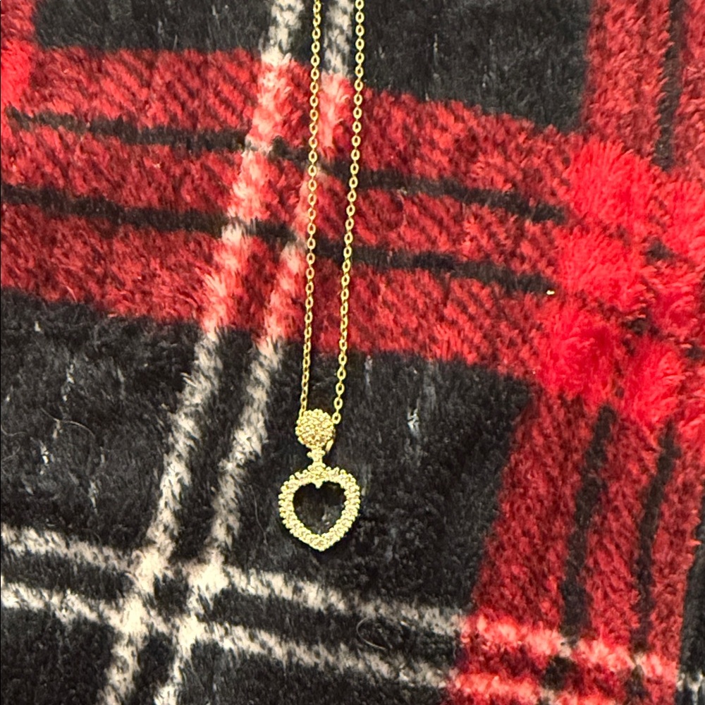 Gold Heart Pendant Necklace